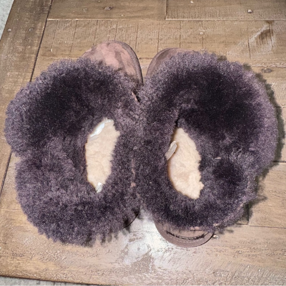 Ugg mini Bailey button boots in chocolate brown size 8 - Picture 8 of 9